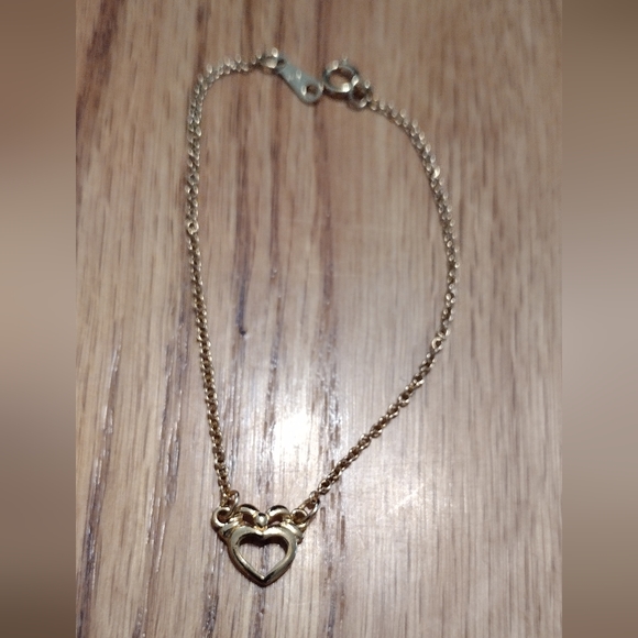 Gold heart bracelet - Picture 1 of 16